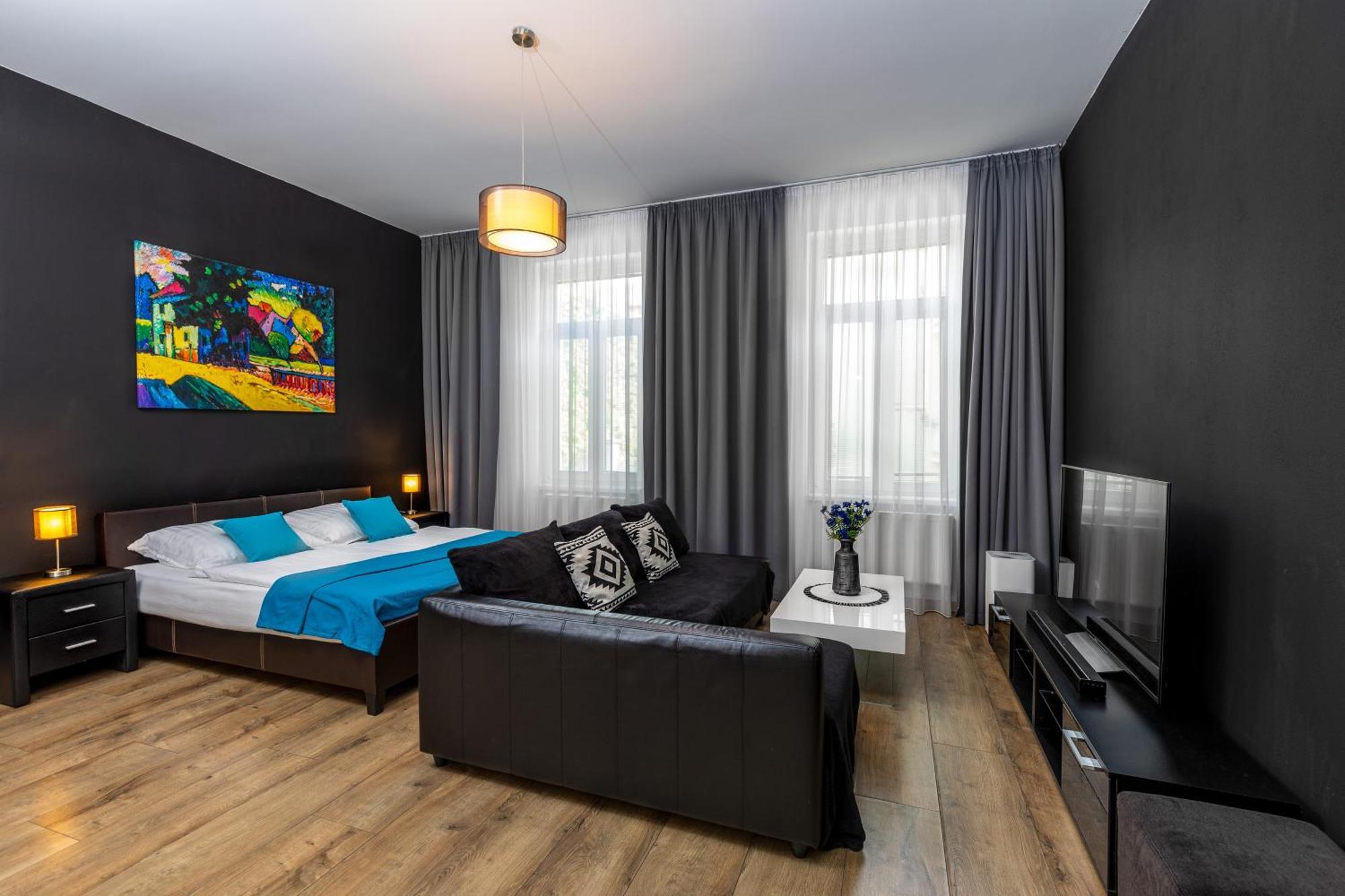 Skackava - Beautiful New Apartment In Direct Centrum, 24H Self Check-In Banska Bystrica Ngoại thất bức ảnh