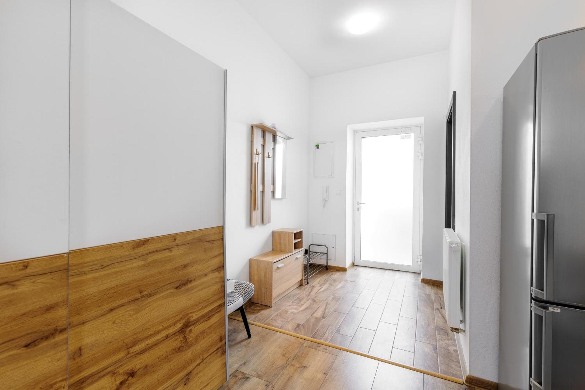 Skackava - Beautiful New Apartment In Direct Centrum, 24H Self Check-In Banska Bystrica Ngoại thất bức ảnh